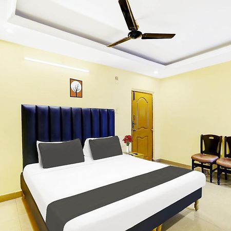 Super Hotel O Padmavathi Puram Near Railway Station Tirupati Dış mekan fotoğraf